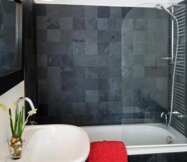 Porta Garibaldi Apartment | Isola Apartments