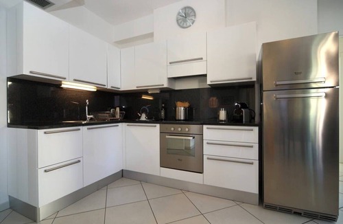 Maccagno Apartment | Italian Lakes holiday apartment with pool
