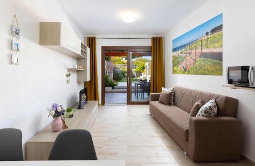 San Giovanni Apartment | Jacuzzi e Giardino, 200mt Spiaggia San Giovanni
