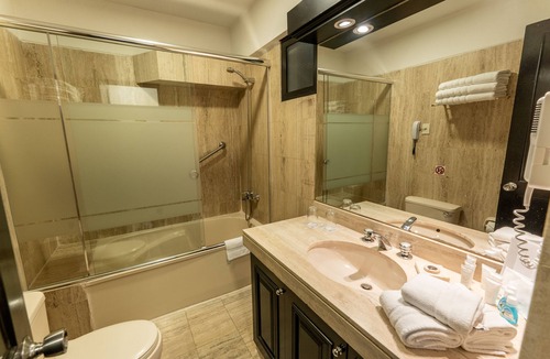 Petit Jean Ocharan Hotel | Jose Antonio Lima