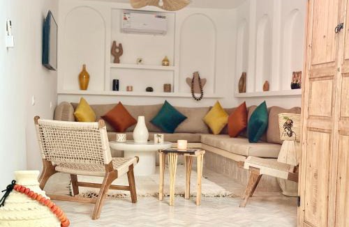 Kasbah Villa | Kasbahbibi pool breakfast city center private