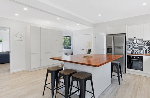 Glenbrook House | KozyGuru | Glenbrook | Renovated 5 Room House