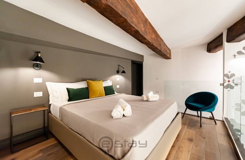 Historic Castle District House | KyS Castello - Perfect for groups up to 14