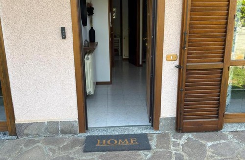 Cassano Magnago Apartment | L'angolo Verde - appartamento con giardino vicino Malpensa