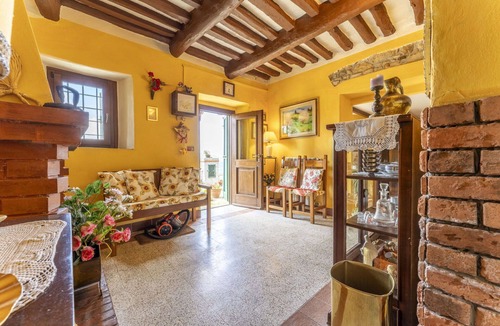 Uzzano House | La Casa Di Elda, Holiday Home With Pool