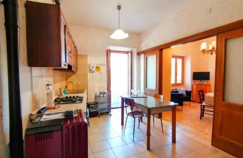 Toffia Apartment | La Casa in Piazza