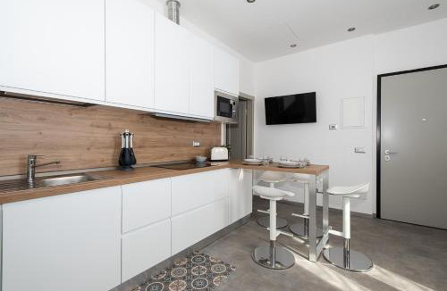 Tavernerio Apartment | La casa nel verde di Francesco