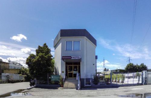 Cinisello Balsamo Hotel | La Cordata Accommodation - Woodhouse Bike Hotel