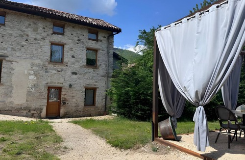 Seren del Grappa Apartment | La Finestra sul Grappa – 'Monte Grappa' Room with Mountain View, Shared Terrace & Wi-Fi