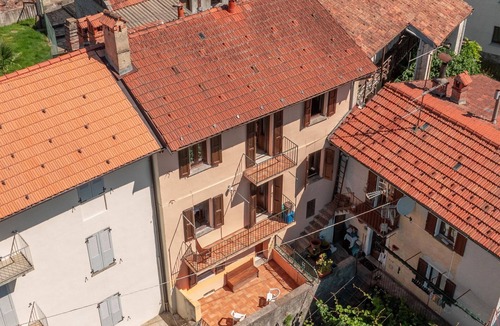 Maccagno House | La casa dei pittori by Interhome