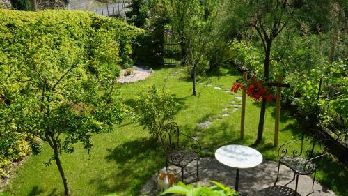 Erli Bed & Breakfast | La libellula rossa