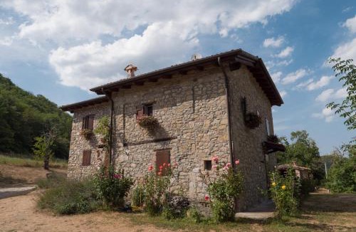 Castel d'Aiano House | La Piana Dei Castagni