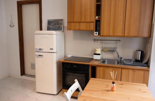 Como City Centre Apartment | La Piccola Corte nel cuore di Como AC e wifi