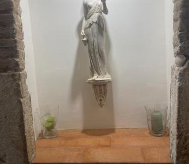 Moricone Apartment | La “Torre dell’amore”