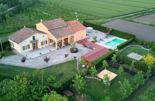 Codevigo Villa | Lagoonside Elegance With Sauna