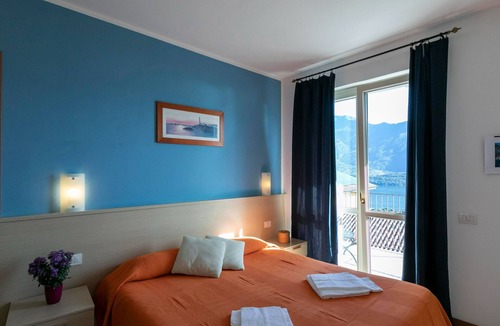 Vercana Apartment | Lake Como - Residence La Collina - Almond
