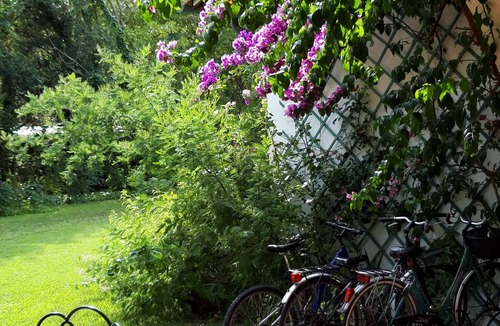 Poveromo Villa | Large 60s villa with large garden, near the sea.