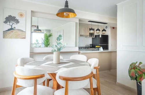 Leuro Apartment | Largest & Elegant Apartment | Larco | Miraflores
