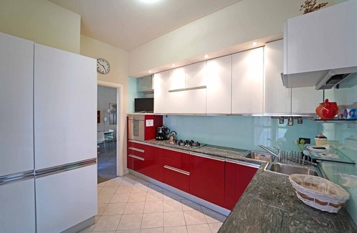 Ronchi Villa | *LAST MINUTE* VILLA TORRE Sleeps 8 with 2 pools, A/C few steps from the beach
