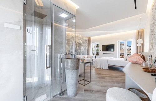 Jean-Medecin House | Le Dortoir Boutique Suites