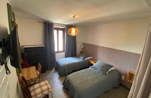 Saint-Dalmas House | Le Presbytère du Val
