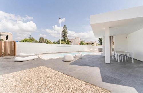 Su Forti Apartment | Leonida's Home - Shared Pool, Jacuzzi and beach 150mt