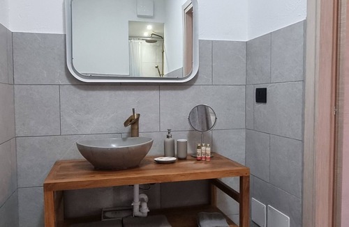 Saint-Nicolas Bed & Breakfast | Lo Noyer Et Les Roses