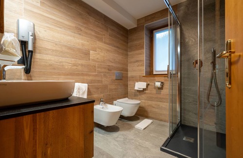 Tache Hotel | Lo Scoiattolo Hotel