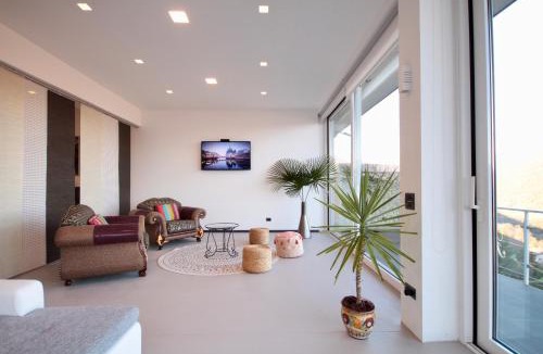 Viconago House | Loft Mirage