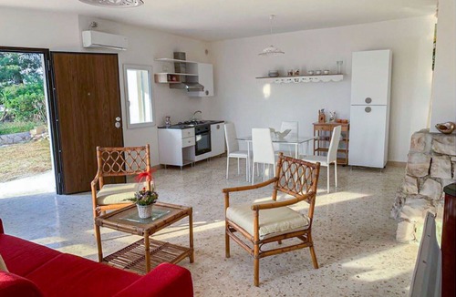 Matino Apartment | Lovely apartment for 4 guests with A/C, WIFI, TV, patio and pets allowed