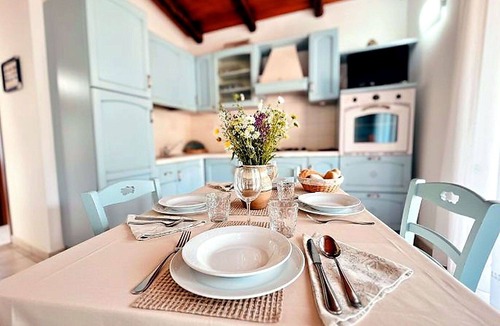 Viddalba Apartment | Lovely apartment for 4 people with A/C, pool, TV and patio