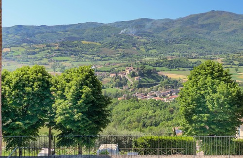 Citerna Apartment | Lovely apartment in Citerna with WiFi
