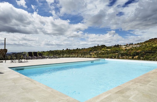 Capolona Apartment | Lovely apartment with WIFI, pool, TV, pets allowed and panoramic view, close to Arezzo
