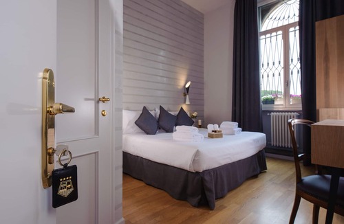 Santa Maria Novella Hotel | Lungarno Vespucci 50