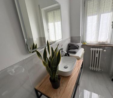 Lecco Apartment | Lungolago Centro Apartment