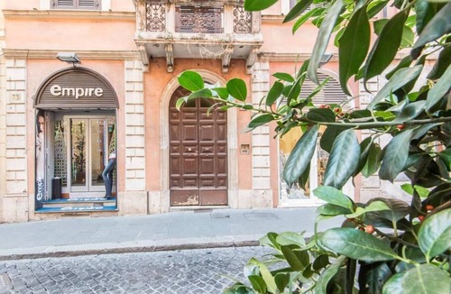 Rione III Colonna Apartment | Luxury Spanish Steps Terrace