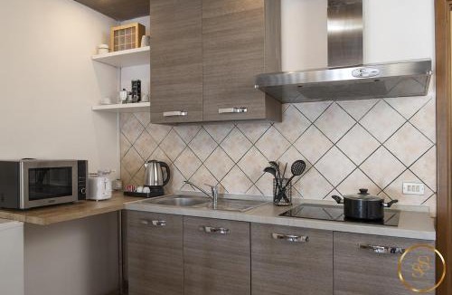 Somma Lombardo Apartment | Malpensa Studio by RentMax, 8 min from MXP Airport