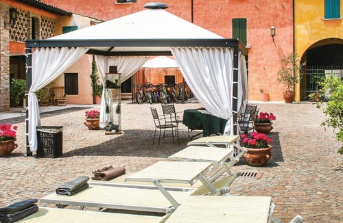 Castellaro Lagusello Apartment | Marco Polo