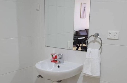 Merrylands Apartment | Merrylands Hidden Gem! One Bedroom Apartment