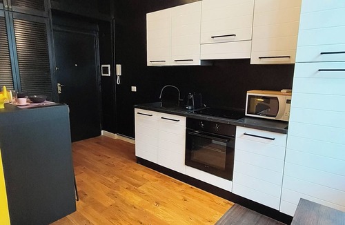 Casoretto Apartment | Milan Designed Urban Apartment | Steps to Subway, Top Attractions and Duomo.