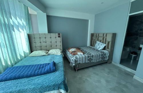 Caraz Hotel | Mishki Punuy