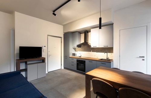 Stazione Apartment | Modern studio apartment air conditioning Bergamo center
