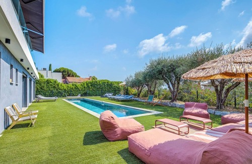 Nice Villa | Modern villa in Nice with sea view, private pool without view