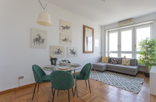 Porta Tenaglia Apartment | Moscova Skyline View with balcony