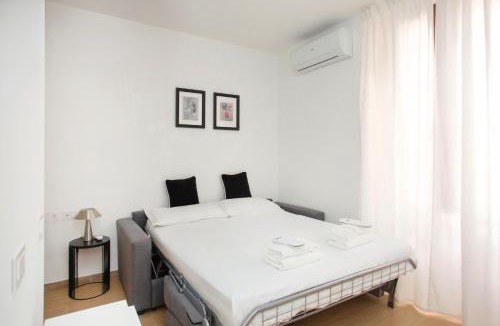Porta Genova Apartment | Navigli Studio 6 - Two Steps from Porta Genova by InnStay