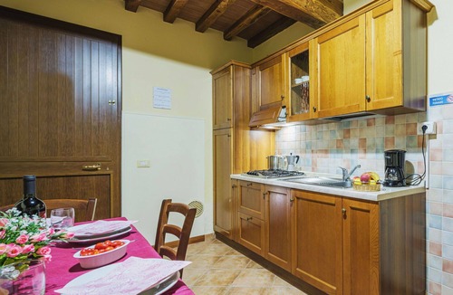 Orentano Apartment | Nice apartment for 7 guests with A/C, WIFI, pool, TV and patio