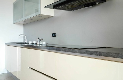 Santo Stefano al Mare Apartment | Nice apartment for 4 people with WIFI, A/C, terrace and pets allowed