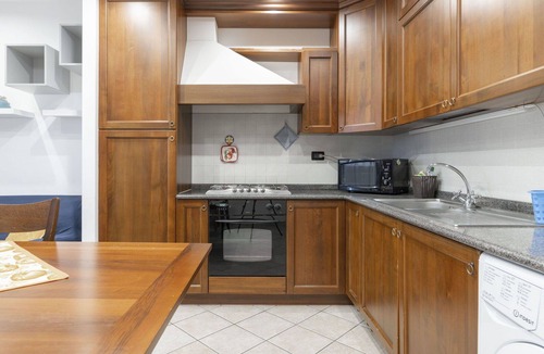 Albenga Apartment | Nice apartment for 5 people with WIFI, TV, patio and pets allowed