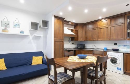 Albenga Apartment | Nice apartment for 5 people with WIFI, TV, patio and pets allowed