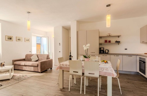 Garzeno Apartment | Nice apartment for 6 people with WIFI, TV and patio